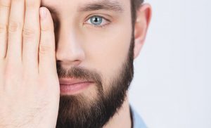 SPEZIAL: SEHEN & HÖREN 19 Geplatzte Äderchen im Auge stören optisch, sind gesundheitlich im Normalfall aber kein Problem
